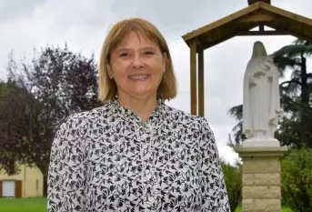 Portrait de Mme LADÉPÊCHE, Directrice de l'ensemble scolaire Saint-Joseph