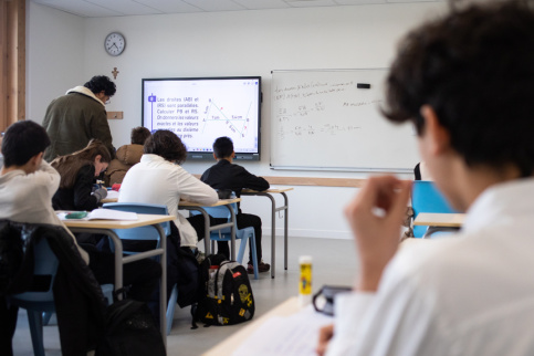 Collègiens en classe de 3ème.